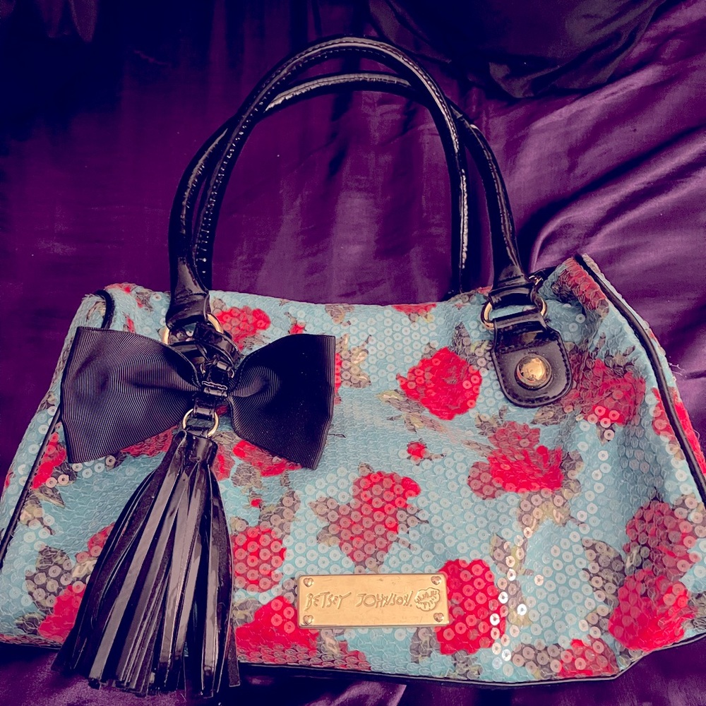 Betsy Johnson cute sequin rose purse